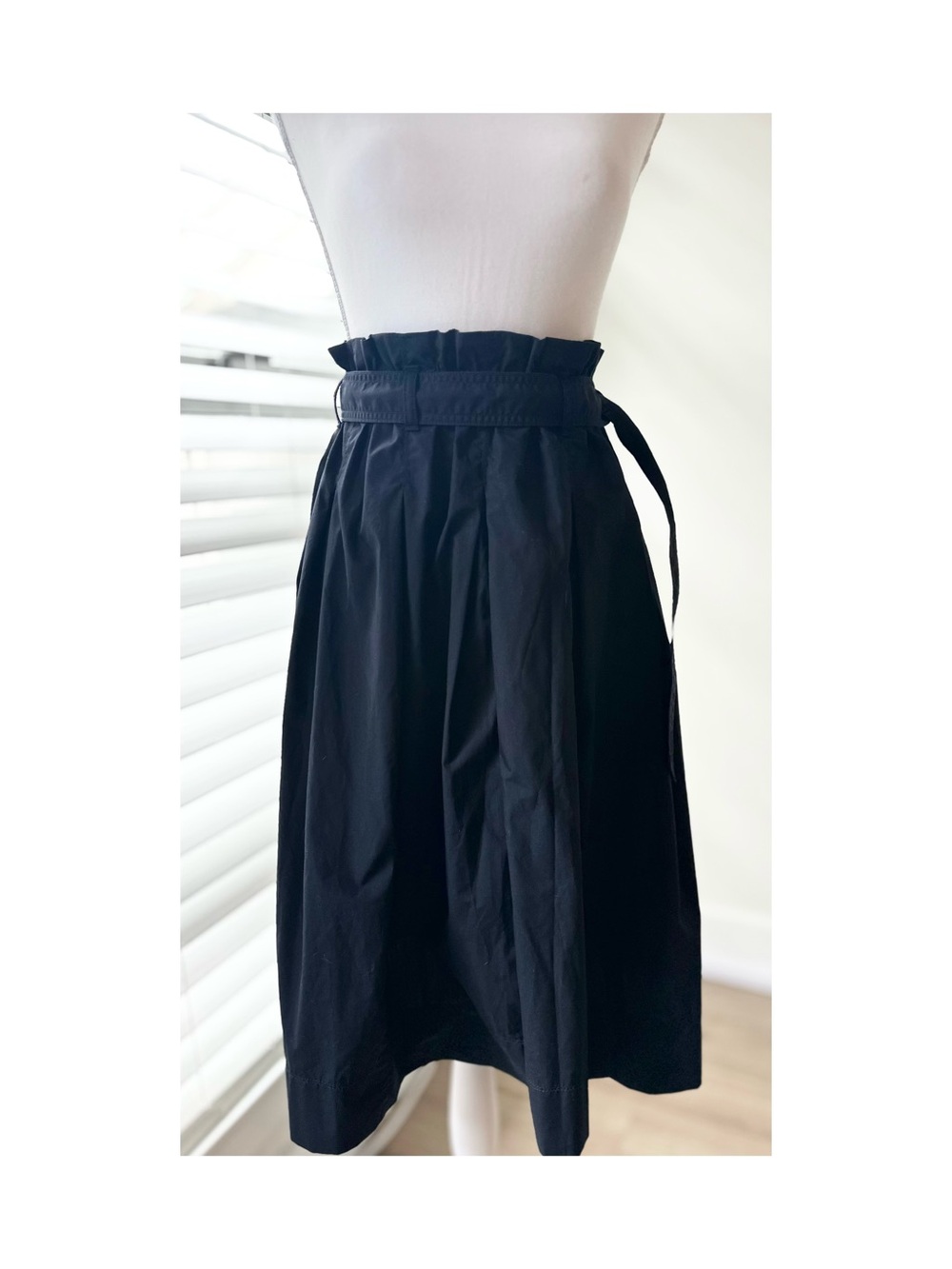 Uniqlo Black Paperbag Waist Midi Skirt with Tie